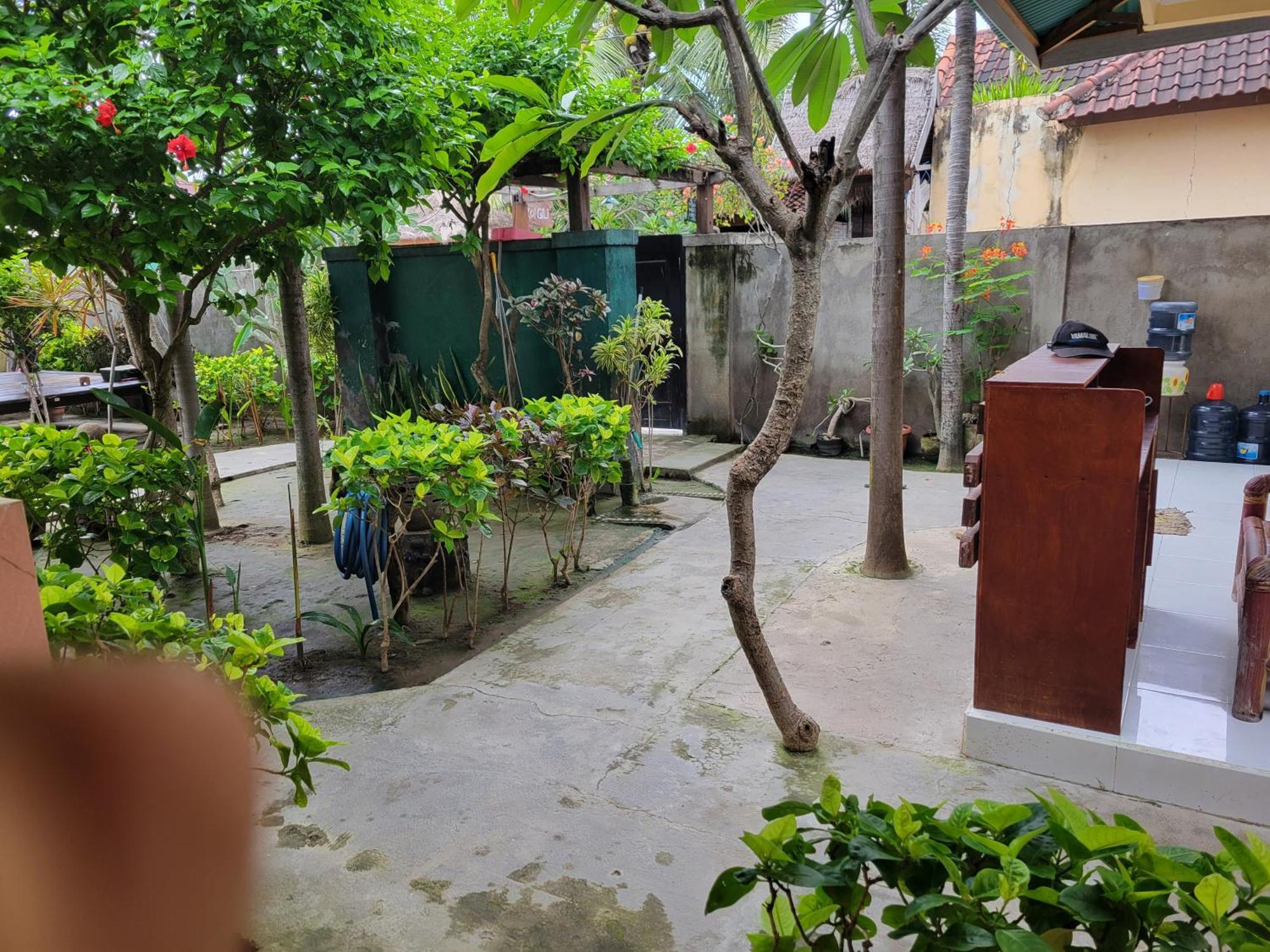 Koi Gili Guest House Gili Trawangan Extérieur photo